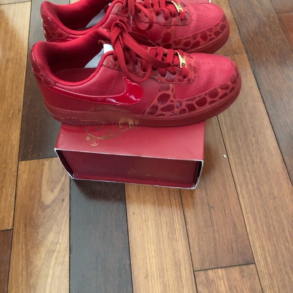 Nike Air Force One, Red/Metallic Gold Sneaker Shoe - Picture 1 of 2
